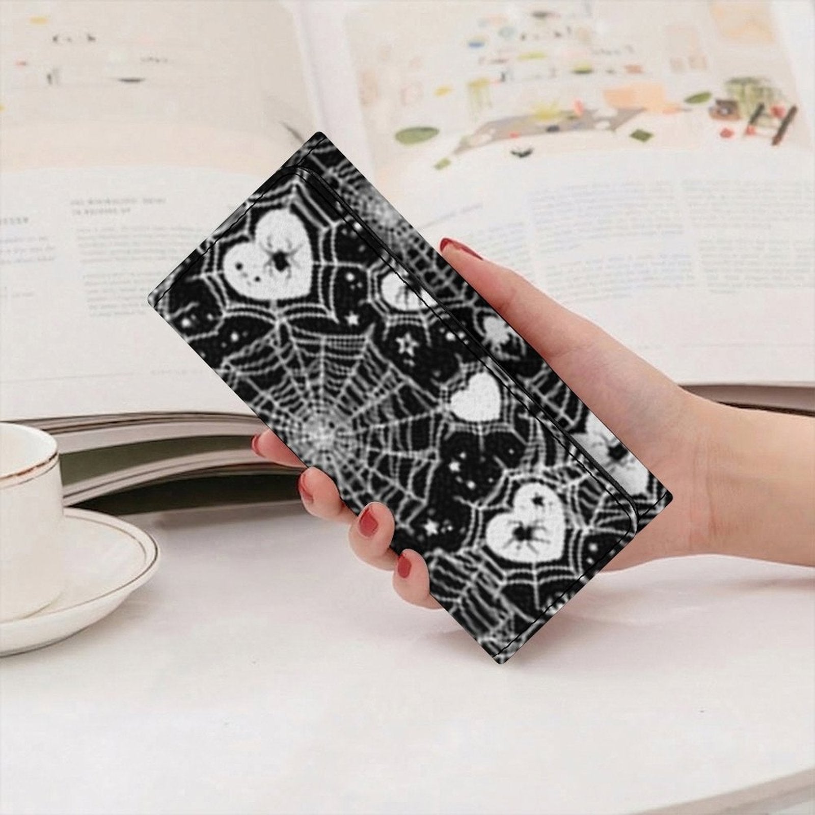 Web Of Hearts Foldable Wallett