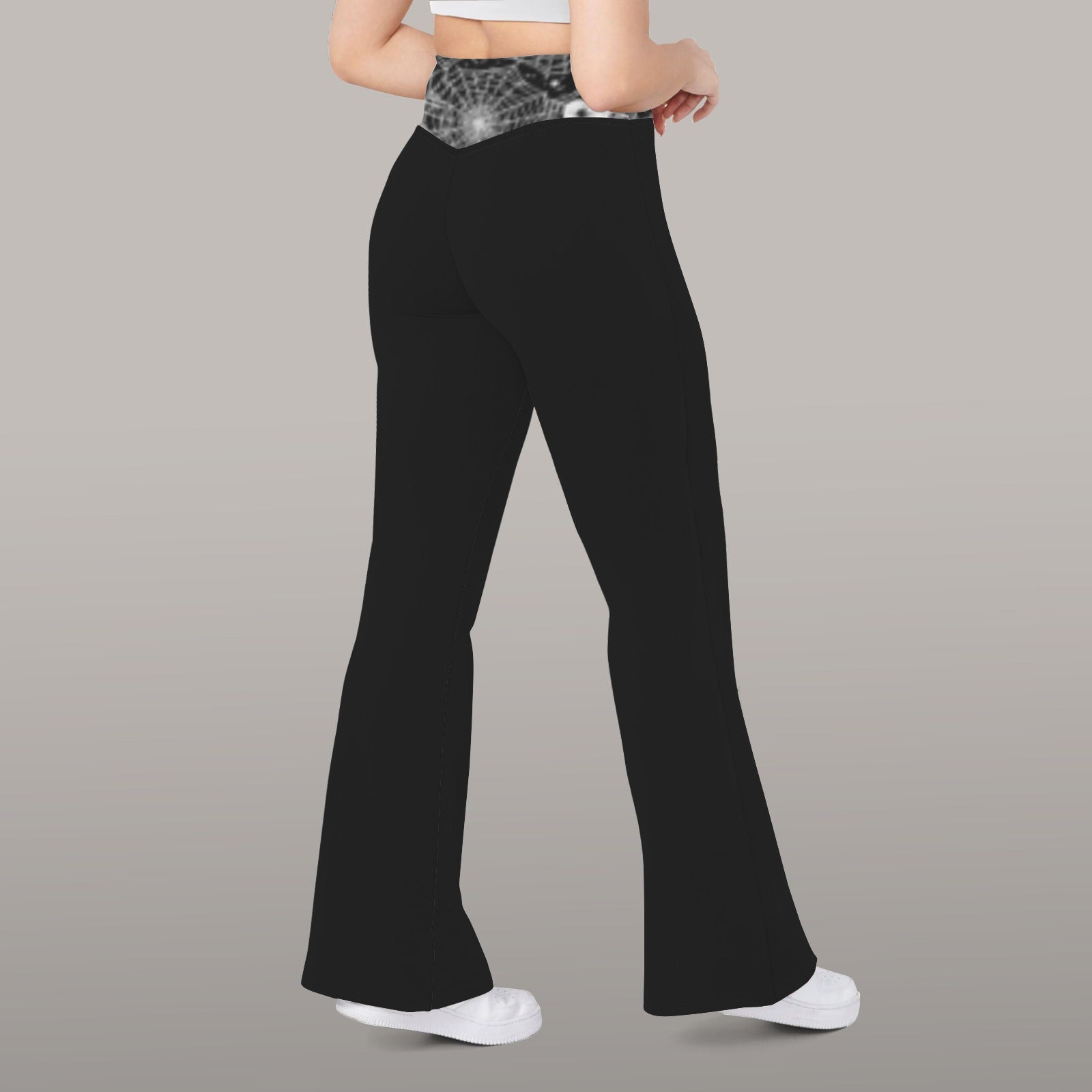 Web Of Hearts Yoga Pants